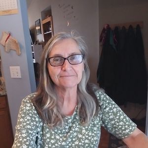 Meet your Posher, Debbie